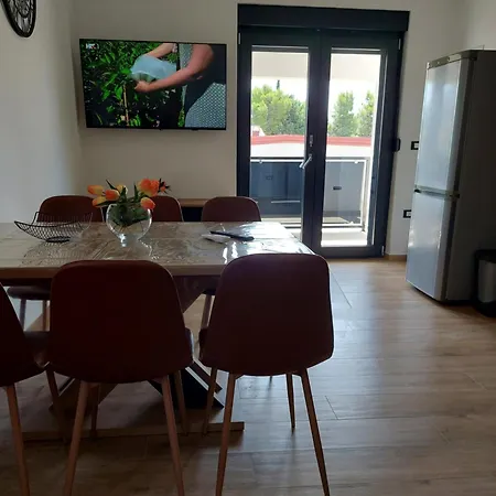 Apartment Karla Paklenica