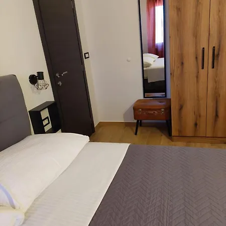 Apartment Karla Paklenica Starigrad Paklenica